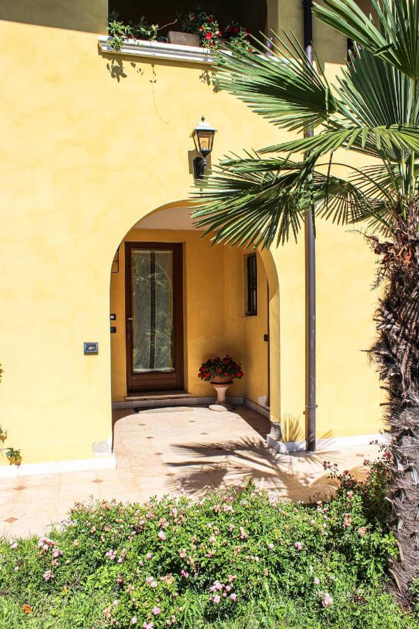 Villa Elena Appartamento In Villa Montinelle Exterior foto